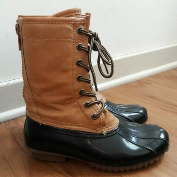 steve madden black duck boots